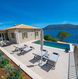 Luxury Private Villa Liberty With Pool In Φισκάρδο Exterior photo