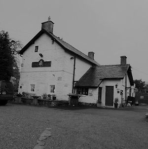 The Royal Oak Inn, Wetton Exterior photo