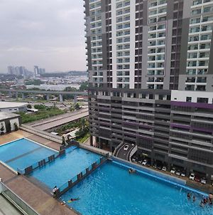 Landmark Residence 2 Service Apartment With Wifi 5Min To Mrt 20Min To Kl Kajang Exterior photo
