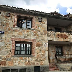 Casa Rural “La Fuente” Βίλα Navas Del Pinar Exterior photo