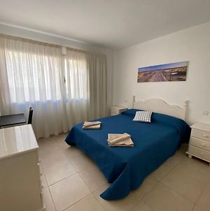 Nice Rooms In A Shared Apartment In The Centre Of Κοραλέχο Exterior photo