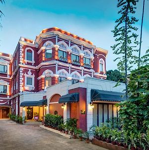 The Astor Ξενοδοχείο Καλκούτα Exterior photo