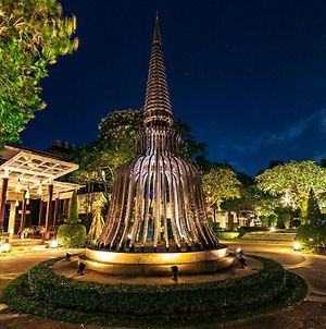 Malisa Villa Suites Phuket Exterior photo