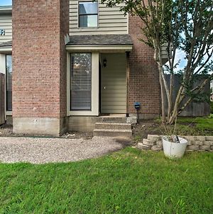 Charming Condo With Pool About 2 Mi To Texas A And M! Κόλετζ Στέισον Exterior photo