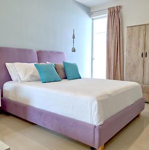 Epipleon Luxury Suites -104- Δωμάτιο 35τμ με βεράντα 35τμ μπροστά στη θάλασσα Ναύπακτος Exterior photo