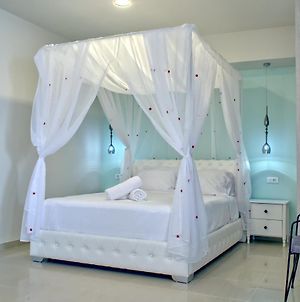 Epipleon Luxury Suites -101- Δωμάτιο 45τμ με βεράντα 30τμ μπροστά στη θάλασσα Ναύπακτος Exterior photo