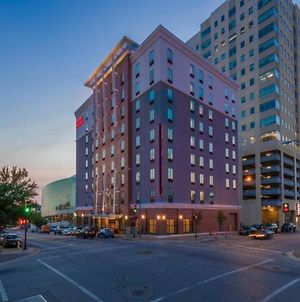 Hampton Inn & Suites Tulsa Downtown Exterior photo