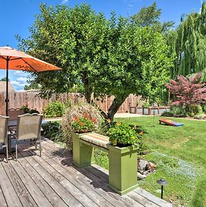 Central Medford Family Retreat With Large Yard! Exterior photo