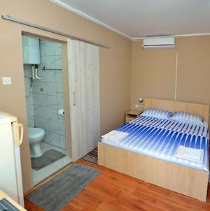 Rooms Petrovic Κλάντοβο Exterior photo