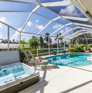 New Gulf Access Home With Private Pool And Spa -Villa Dreamweaver, Cape Coral - Roelens Vacations Exterior photo