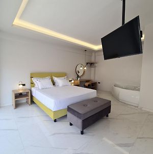 Ilia'S Luxury Suites Ξυλόκαστρο Exterior photo