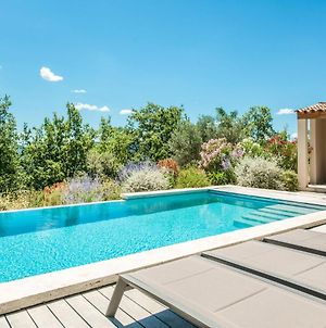 Wonderful Holiday Home In Vaison La Romaine With Pool Exterior photo