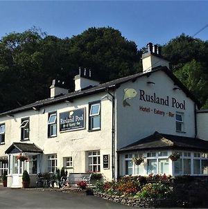 The Rusland Pool Hotel Bouth Exterior photo