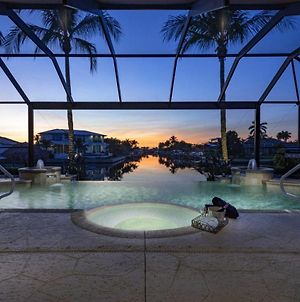 Custom Infinity Pool & Spa With Kayaks - Villa Bella Del Sol - Roelens Vacations Κέιπ Κόραλ Room photo