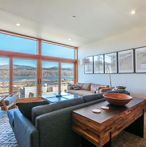 Aloft Airy Design With River View Hood River Exterior photo