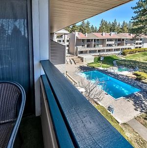 1 Bedroom Condo With Pool Views - Steps From Lake Tahoe! Condo South Lake Tahoe Exterior photo