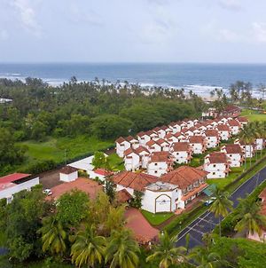 Nanu Beach Resort & Spa Goa Exterior photo