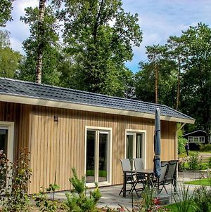 Chalet With Air Conditioning, Located In A Holiday Park On The Veluwe Hoenderloo Exterior photo