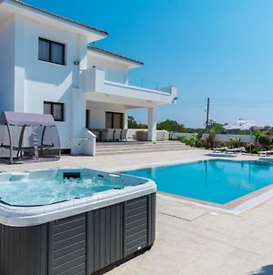 The Secret To Enjoying Your 5 Star Villa With Private Pool & Hot Tub, Protaras Villa 1510 Αγία Νάπα Exterior photo