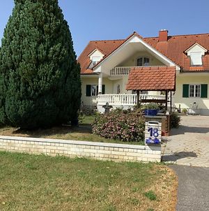 Villa Mercedes Tobaj Exterior photo