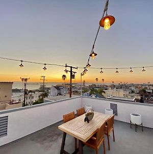 Superb Long Beach House Steps To Sand W/ Roof Deck Βίλα Exterior photo