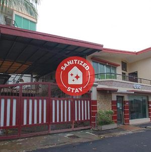 Vaccinated Staff-Oyo 655 Mambaling Pension Cebu Exterior photo