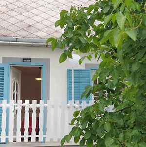 Milkali - Fairytale House In Balatonhenye Διαμέρισμα Exterior photo
