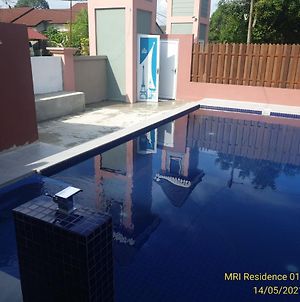 Mri Residence - Homestay In Sg Buloh With Paid Private Pool - No Pork&Alcohol Allowed Bandar Puncak Alam Exterior photo