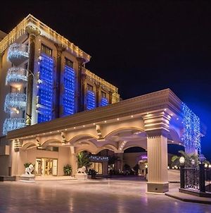 Les Ambassadeurs Hotel Casino&Marina Κερύνεια Exterior photo