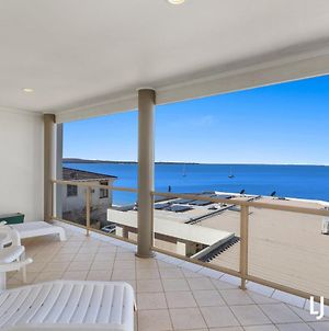 Views Out To Pristine Waters Of Port Stephens Βίλα Soldiers Point Exterior photo