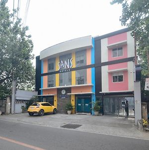 Sans Hotel At Rana Cebu - Vaccinated Staff Exterior photo