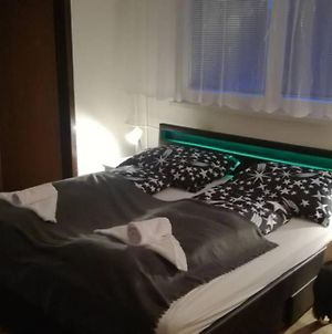 3.Flat For2+2 People, Wifi Οστράβα Exterior photo
