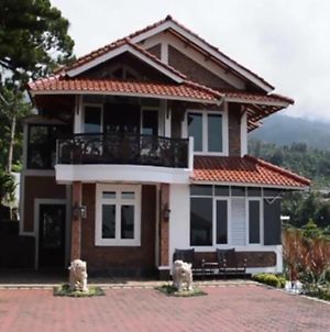 Villa Purnama 77 Sukabumi Exterior photo