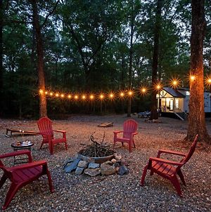 Stylish Broken Bow Cabin Grill And Fire Pit Βίλα Exterior photo
