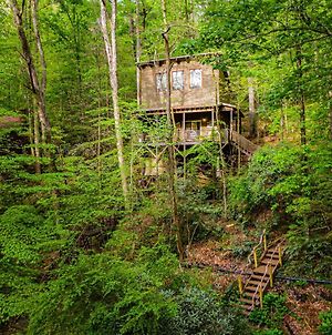 The Treehouse - Rocking Chair Deck With Hot Tub Below, Walking Distance To Downtown Helen, Sleeps 5 Βίλα Exterior photo