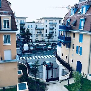 Apartment In Paris Suburb, 15 Minutes To Center. Le Blanc-Mesnil Exterior photo