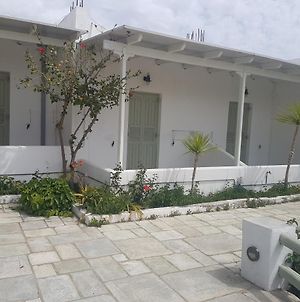 Isalos Rooms On The Beach Σέριφος Exterior photo