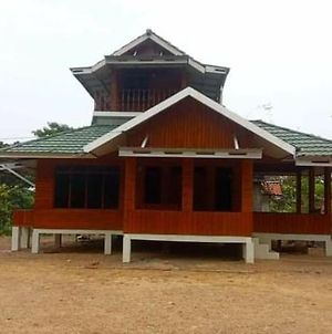 Villa Geopark Ciletuh Sukabumi Mareleng Exterior photo
