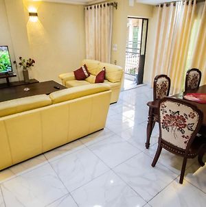 Residence Le Bonheur - 2 Bed Apartment By Douala Mall/Airport Exterior photo