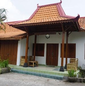 Limasan Wongso Ξενοδοχείο Cebongan Exterior photo