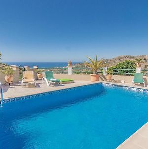 Stunning Home In Torrox With 3 Bedrooms, Wifi And Outdoor Swimming Pool Exterior photo