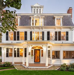 Chapter House Bed and Breakfast Yarmouth Port Exterior photo
