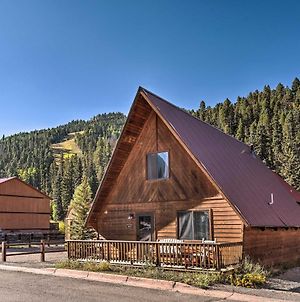 Ski-In And Ski-Out Red River Cabin With Mtn Views! Exterior photo
