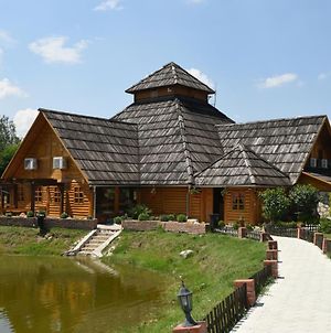 Etno Selo Moravski Konaci Ξενοδοχείο Velika Plana Exterior photo