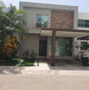 Casa En Residencial De Lujo, 3 Habitaciones, Confort, Seguridad Y Ubicacion Κανκούν Exterior photo