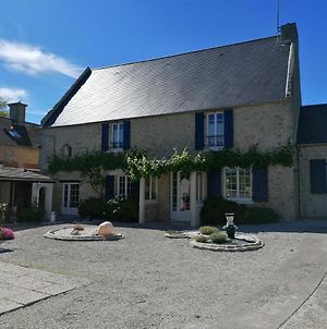 Les Hirondelles Bleues Bed and Breakfast Isigny-sur-Mer Exterior photo