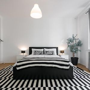 Operastreet Black & White Διαμέρισμα Βιέννη Exterior photo