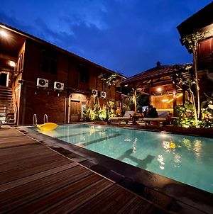 Tomohon Private Pool Villa Batu Μαλάνγκ Exterior photo