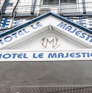 Hotel Le Majestic Ντουάλα Exterior photo