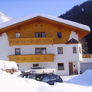 Haus Stark Διαμέρισμα Pettneu am Arlberg Exterior photo